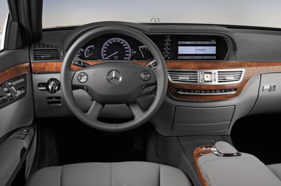  Mercedes-Benz S-Class 2007 года  (фото 136 из 414)